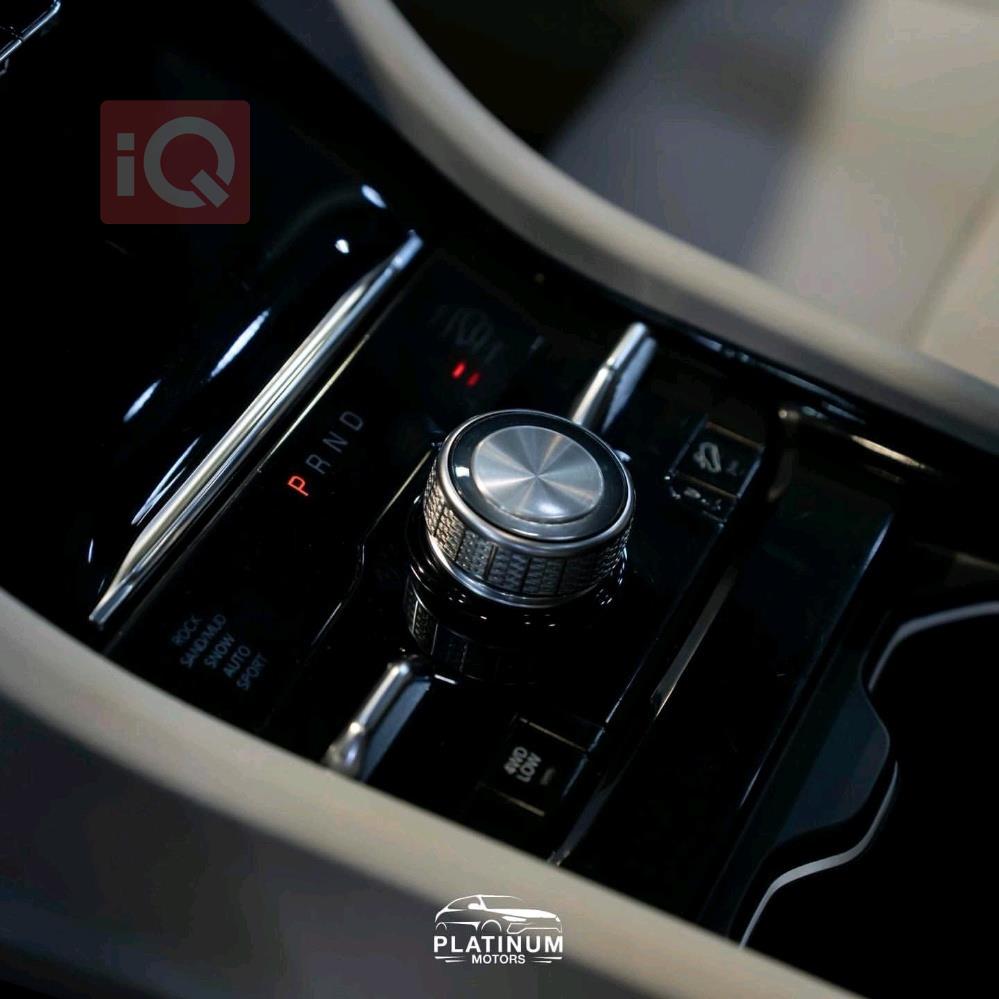 جیپ گراند شیرۆکی